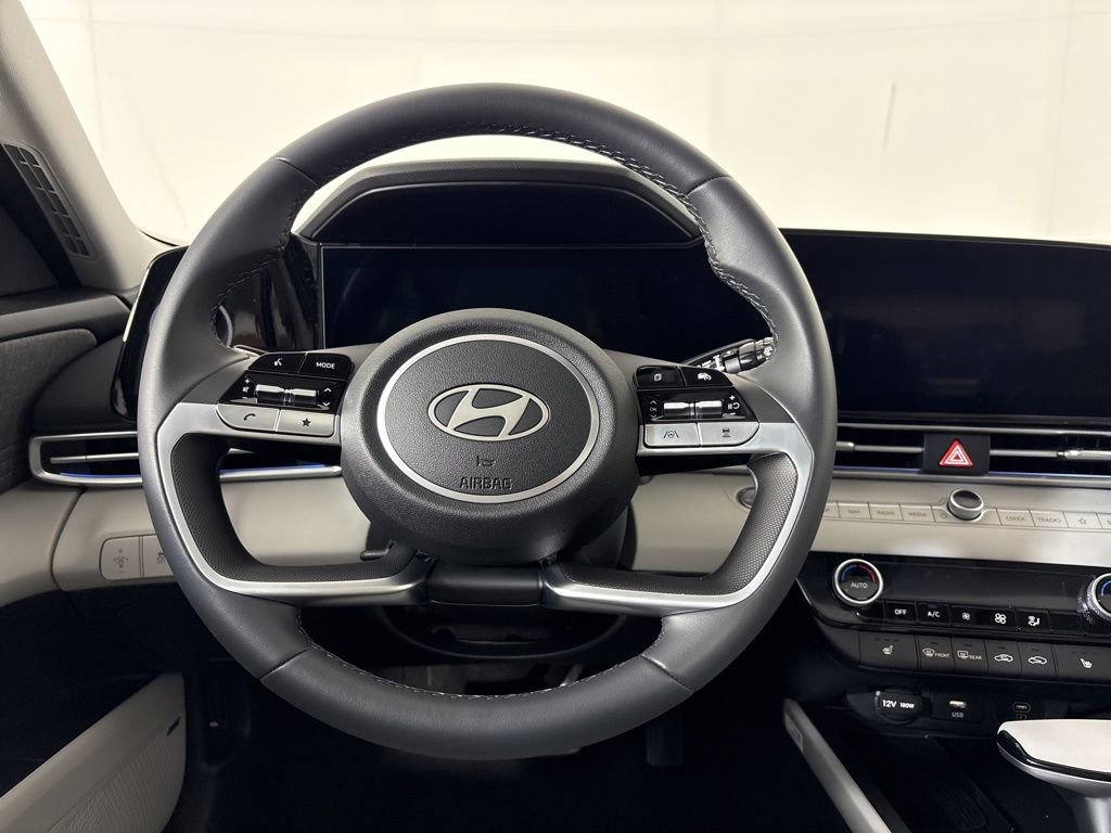 New 2026 Hyundai Elantra Limited FWD image 20