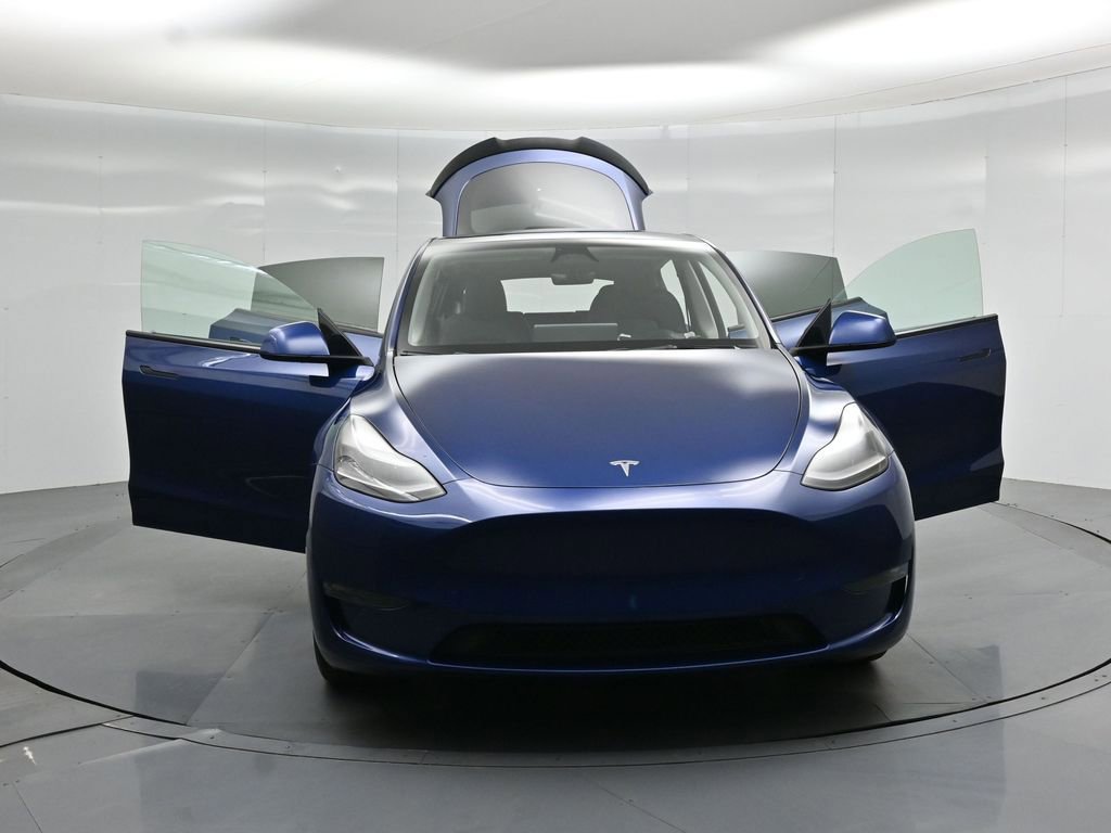 Used 2024 Tesla Model Y Long Range image 27