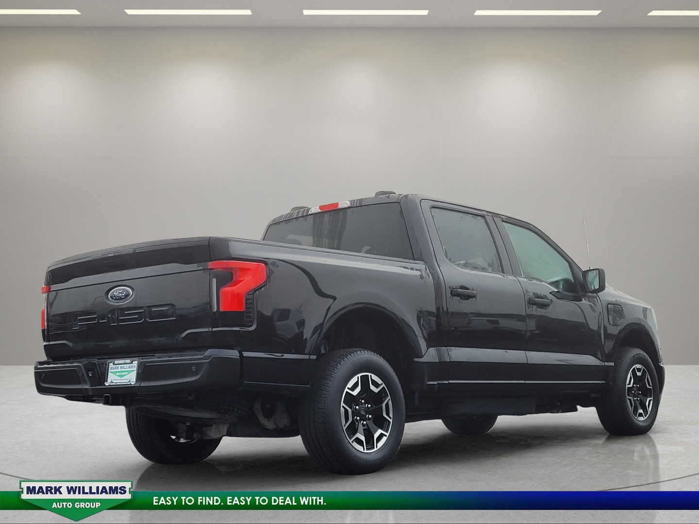 Used 2022 Ford F150 Lightning Pro AWD/4WD image 4