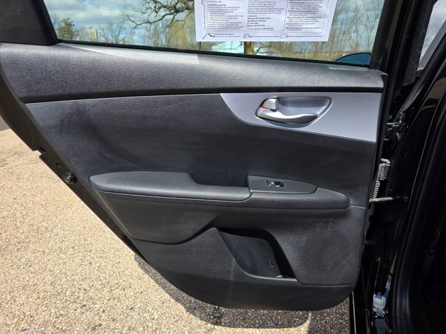 Used 2024 Kia Forte LXS image 27