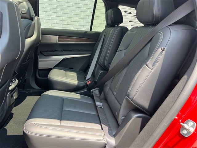 New 2026 Cadillac Vistiq Sport image 6