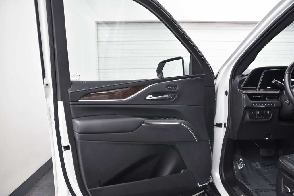 Used 2022 Cadillac Escalade Sport Platinum image 9