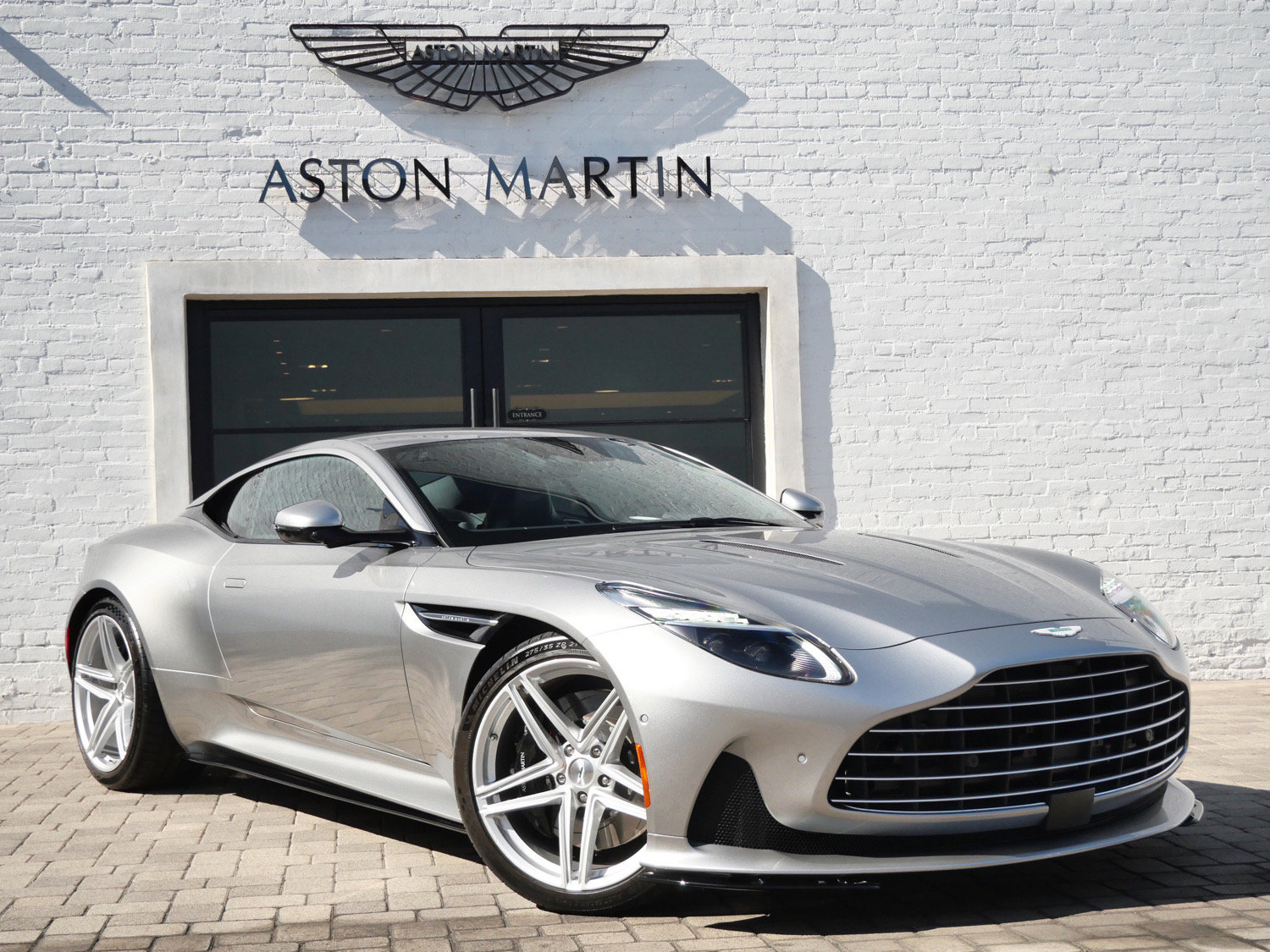 Used 2024 Aston Martin DB12 Coupe RWD image 1