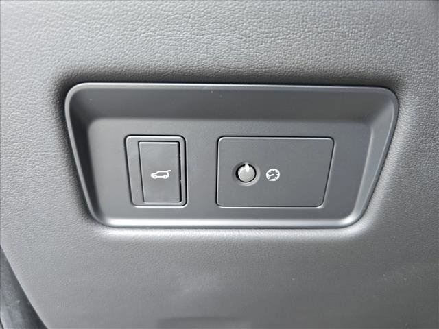 Certified 2025 Jaguar F-PACE R-Dynamic S image 25