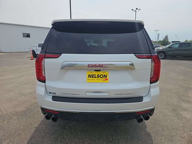 Used 2024 GMC Yukon Denali w/ Advanced Technology Package AWD/4WD image 4