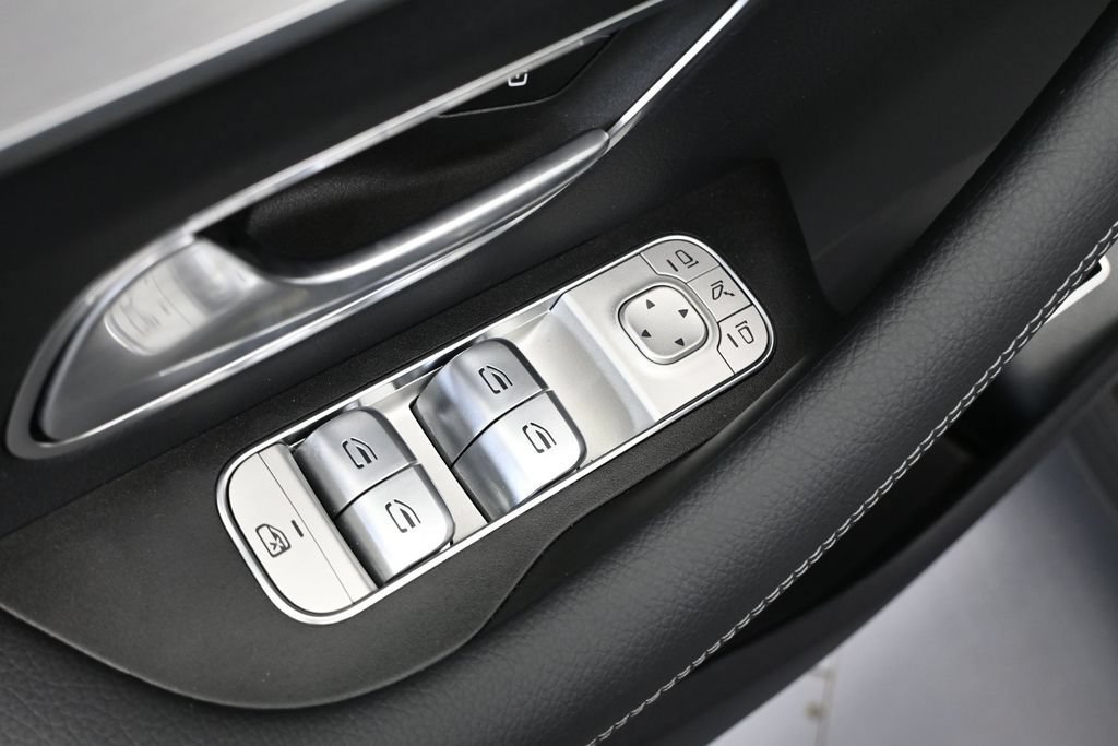 Used 2026 Mercedes-Benz GLS 450 4MATIC image 14
