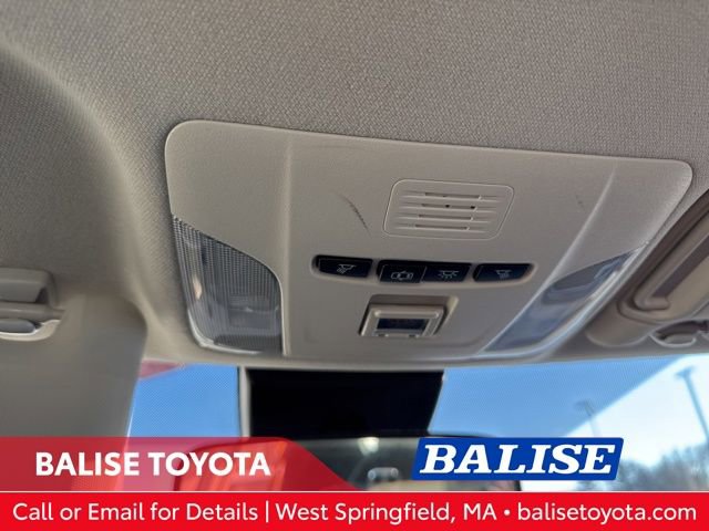 Used 2020 Toyota Corolla LE image 19