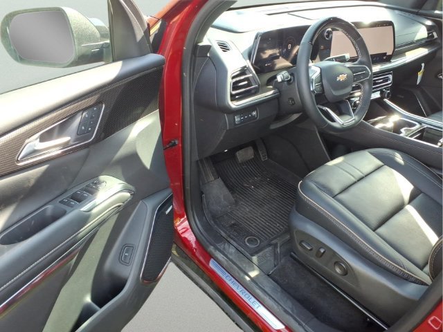 Used 2026 Chevrolet Traverse High Country w/ LPO, Floor Liner Package AWD/4WD image 9