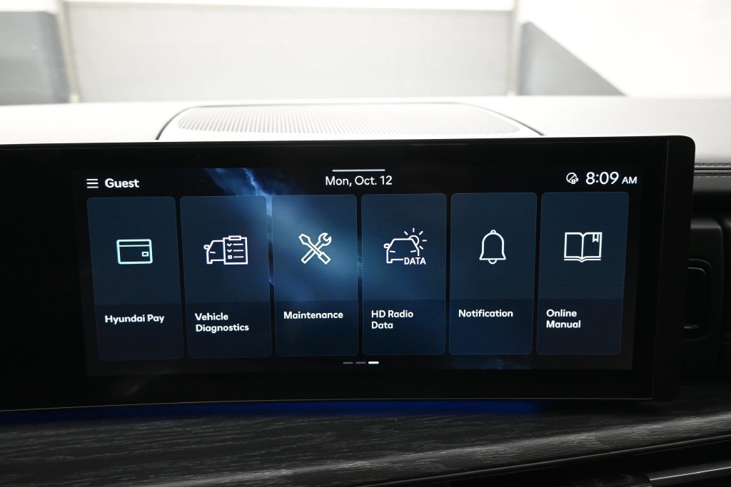 Used 2025 Hyundai Santa Fe Limited FWD image 10