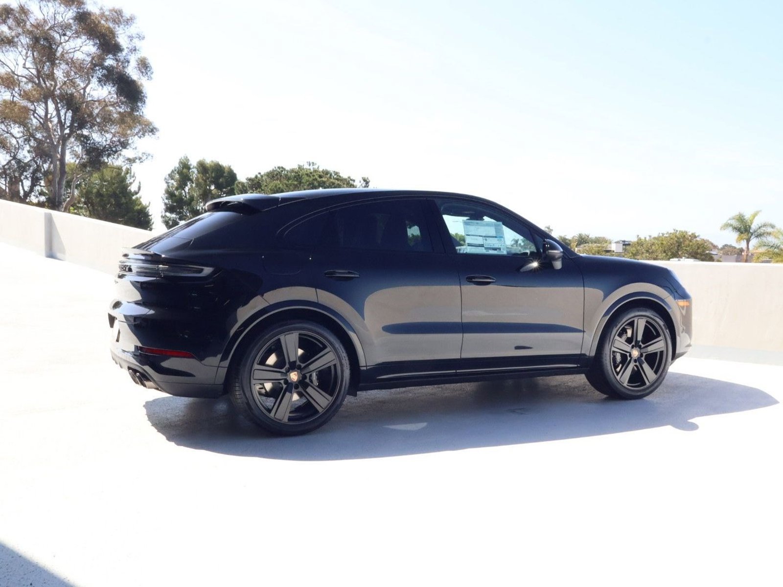 New 2026 Porsche Cayenne Coupe AWD/4WD image 8