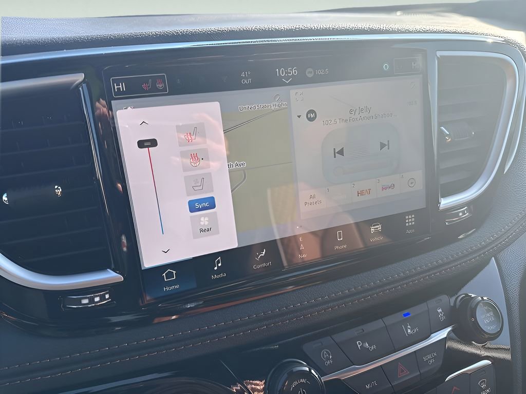 New 2026 Chrysler Pacifica Pinnacle image 34