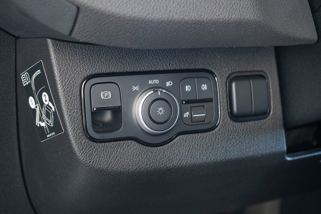 Used 2022 Mercedes-Benz Sprinter 2500 image 28