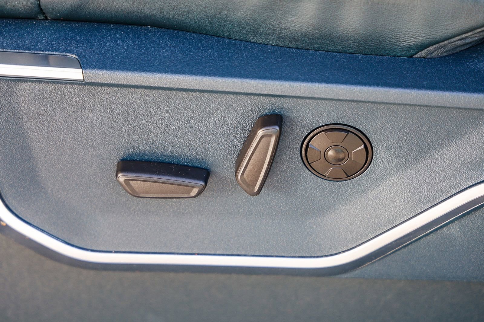 Used 2024 Ford F450 Limited w/ FX4 Off-Road Package image 22