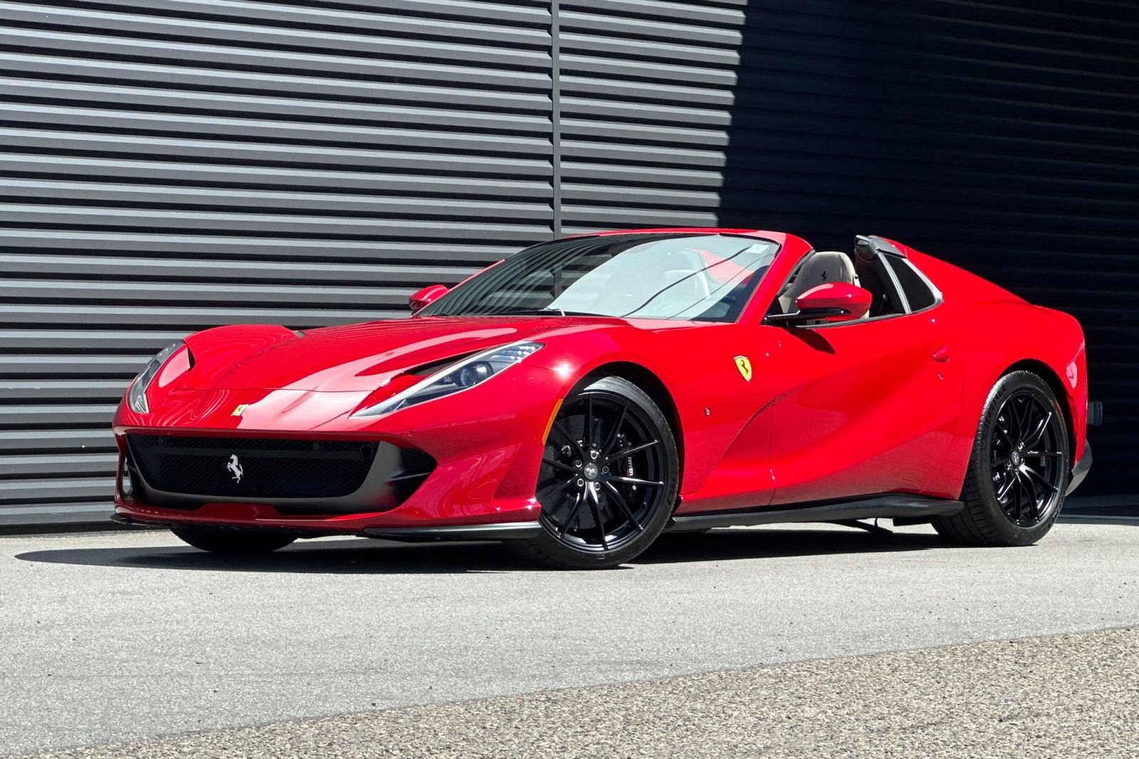 Used 2021 Ferrari 812 GTS RWD image 12