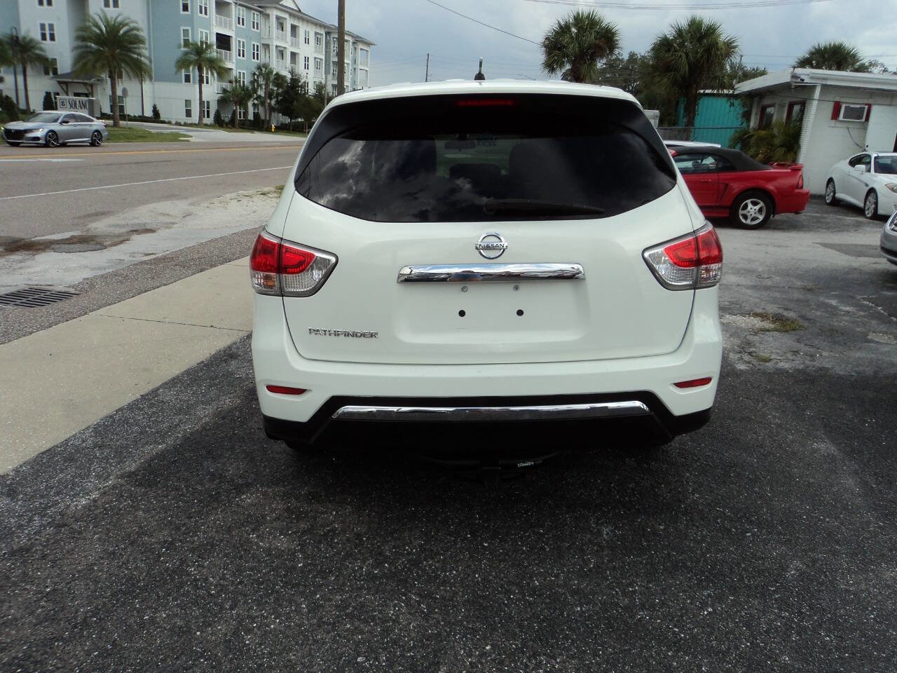 Used 2014 Nissan Pathfinder S FWD image 7