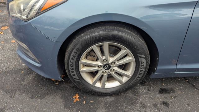 Used 2015 Hyundai Sonata SE image 9