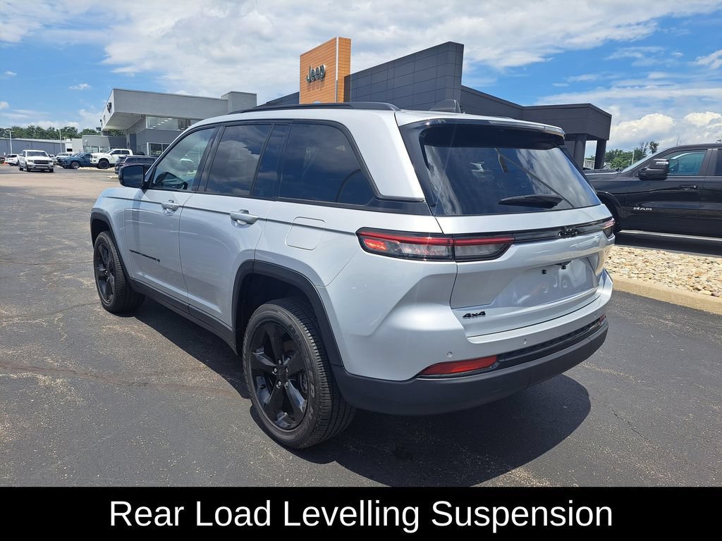 Certified 2024 Jeep Grand Cherokee Altitude AWD/4WD image 6