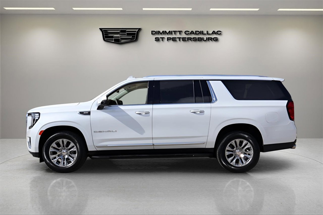 Used 2024 GMC Yukon XL Denali image 2