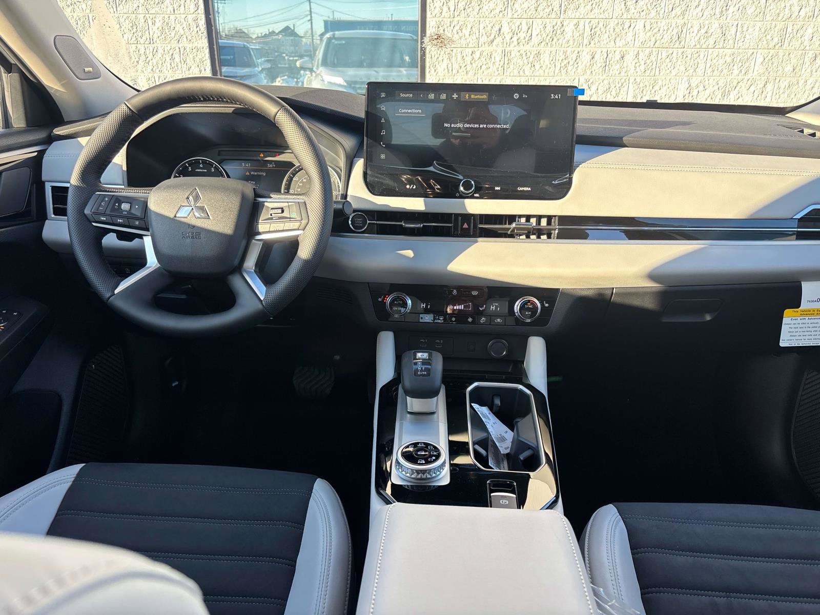 New 2026 Mitsubishi Outlander SE image 7