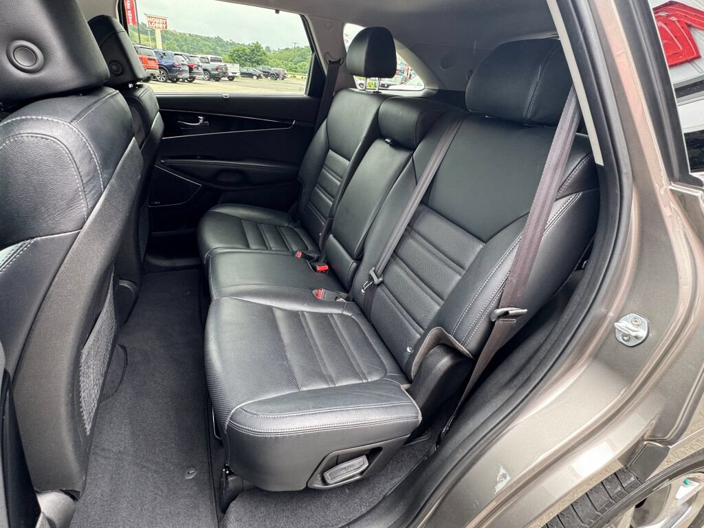 Used 2017 Kia Sorento SX AWD/4WD image 17