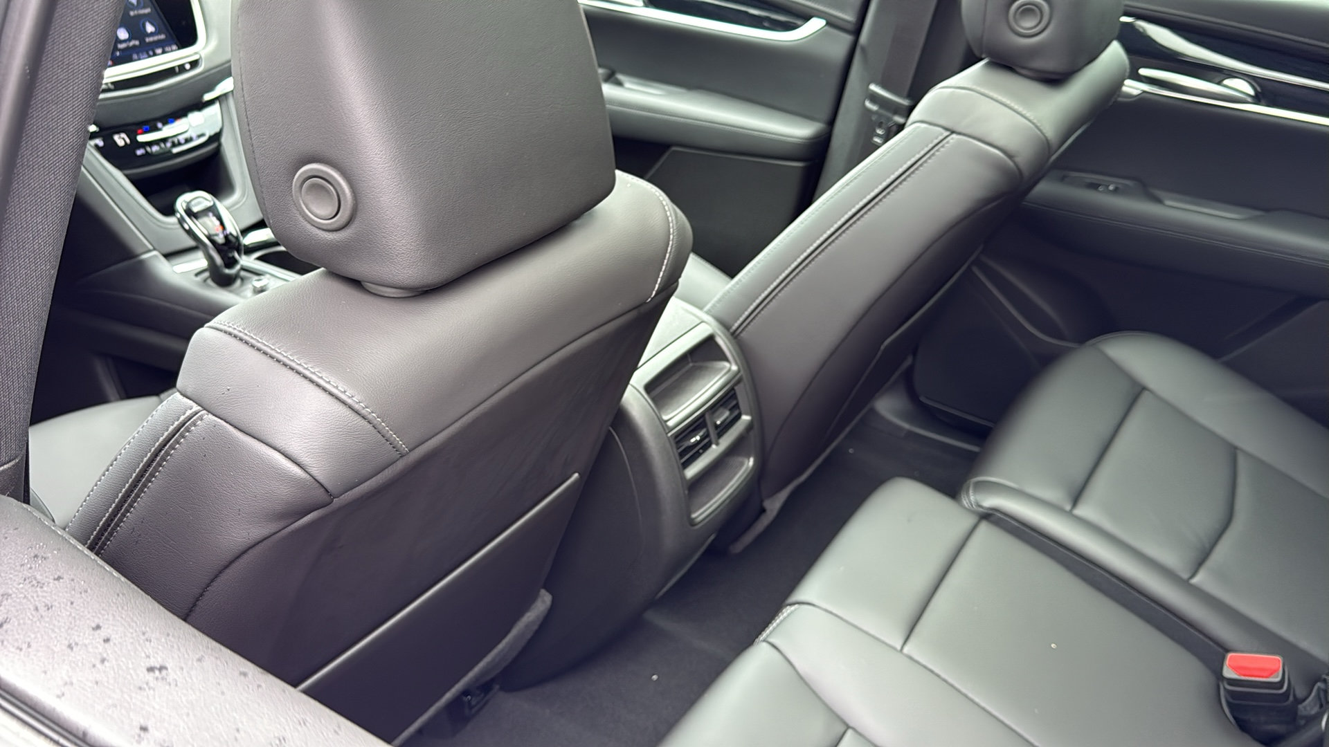 New 2026 Cadillac XT5 Premium Luxury w/ LPO, Floor Liner Package AWD/4WD image 32