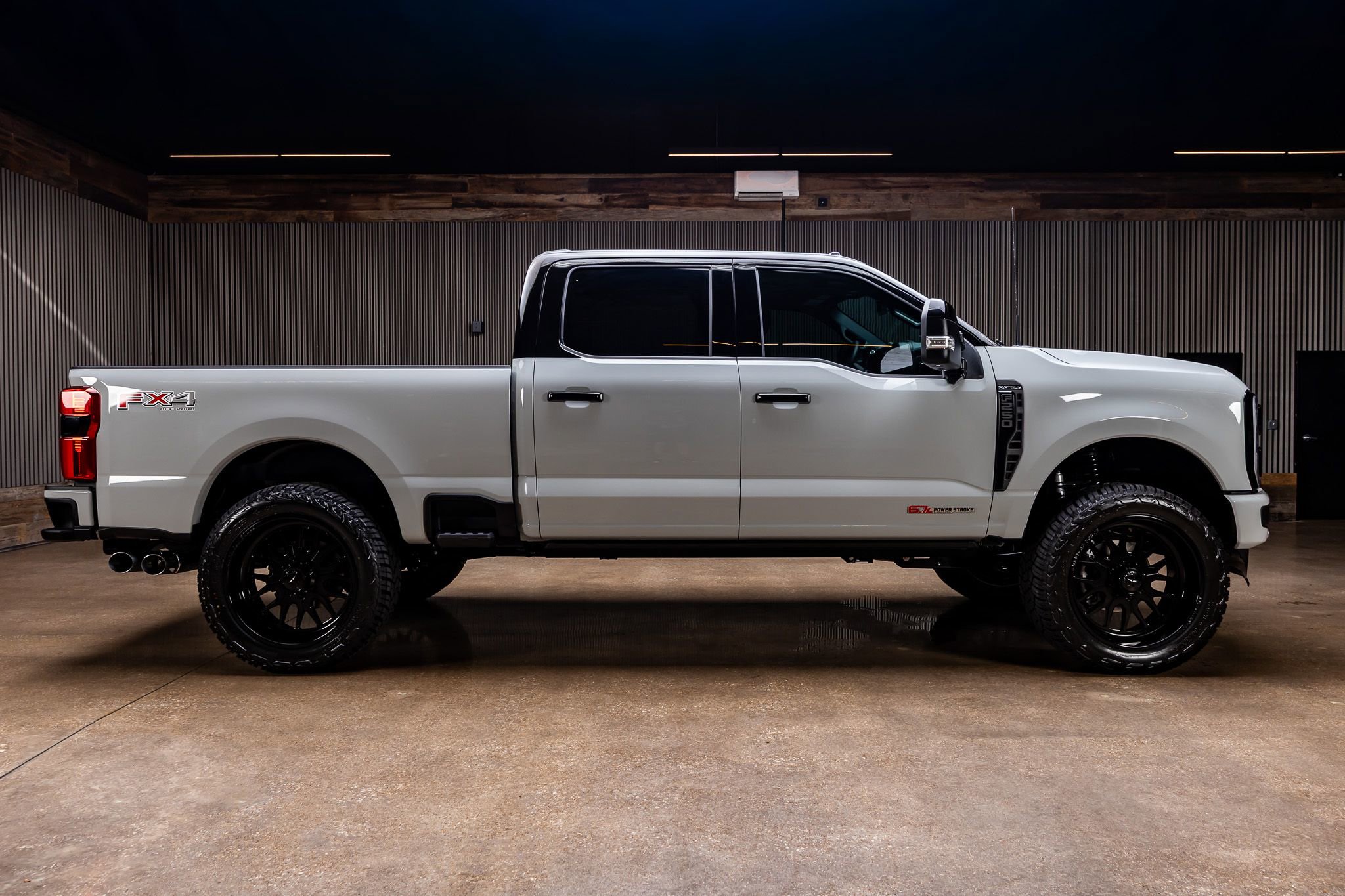 Used 2026 Ford F250 Platinum AWD/4WD image 11