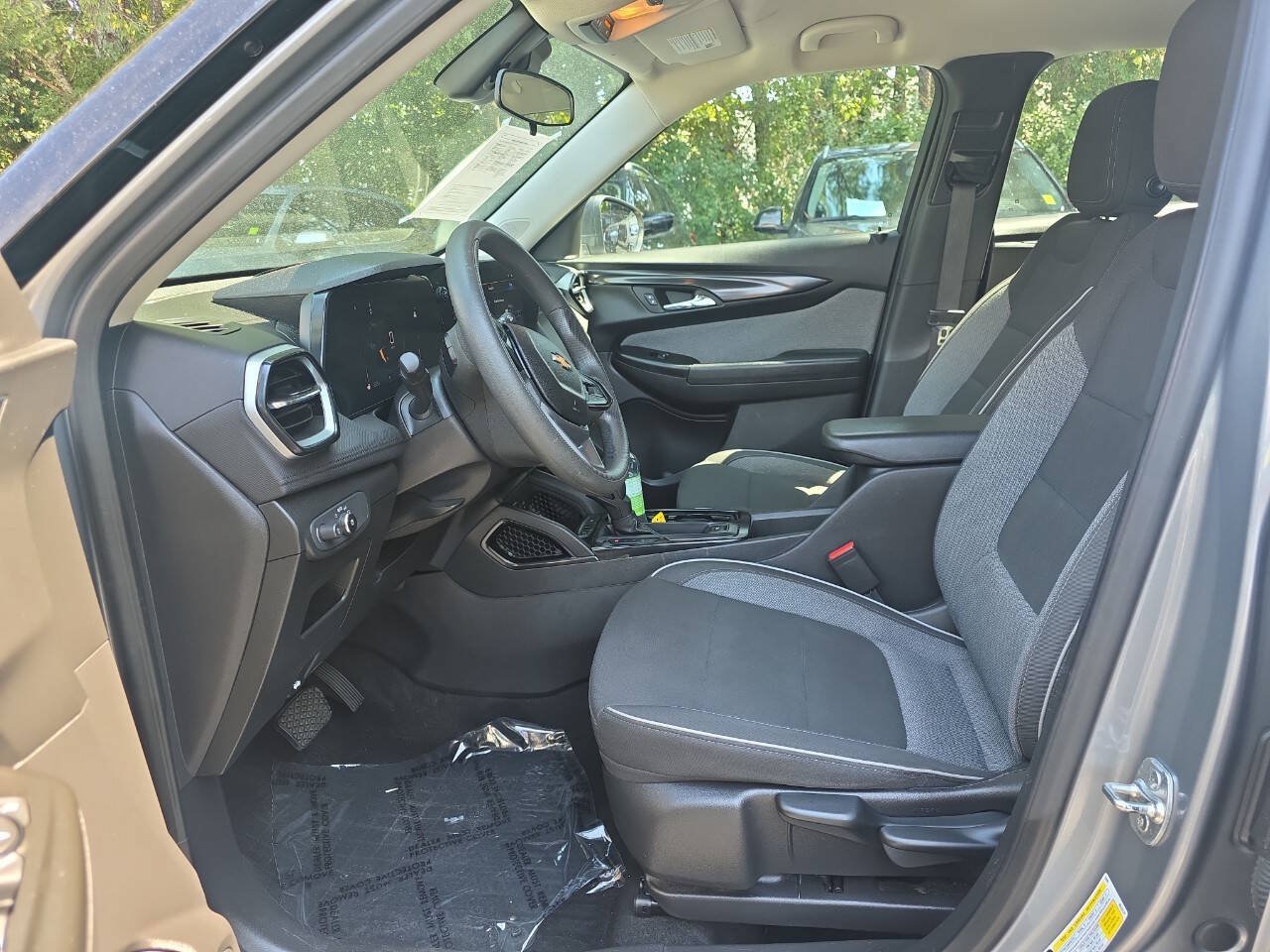 Used 2024 Chevrolet TrailBlazer LS FWD image 6