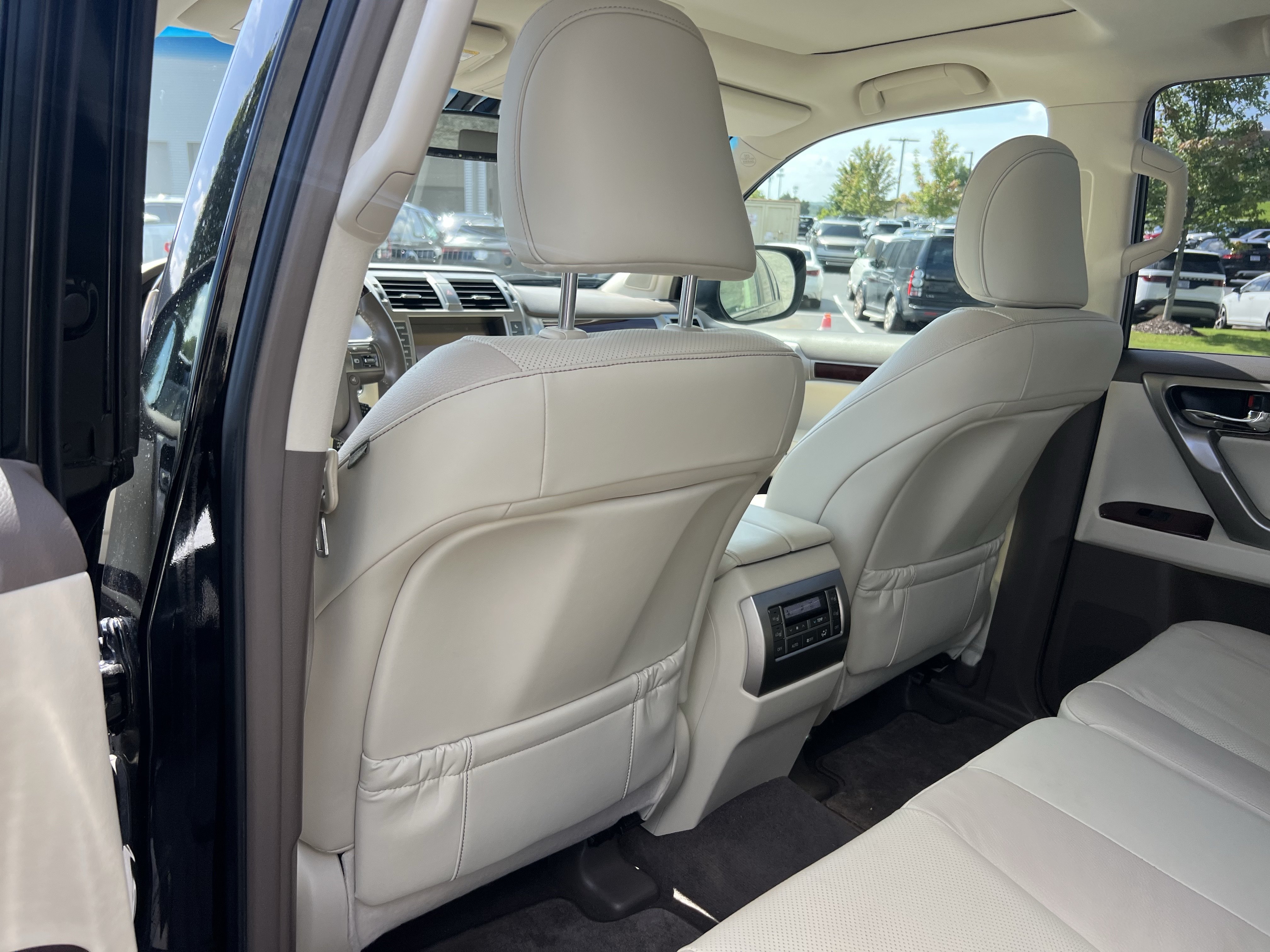 Used 2019 Lexus GX 460 Premium w/ Premium Package AWD/4WD image 30