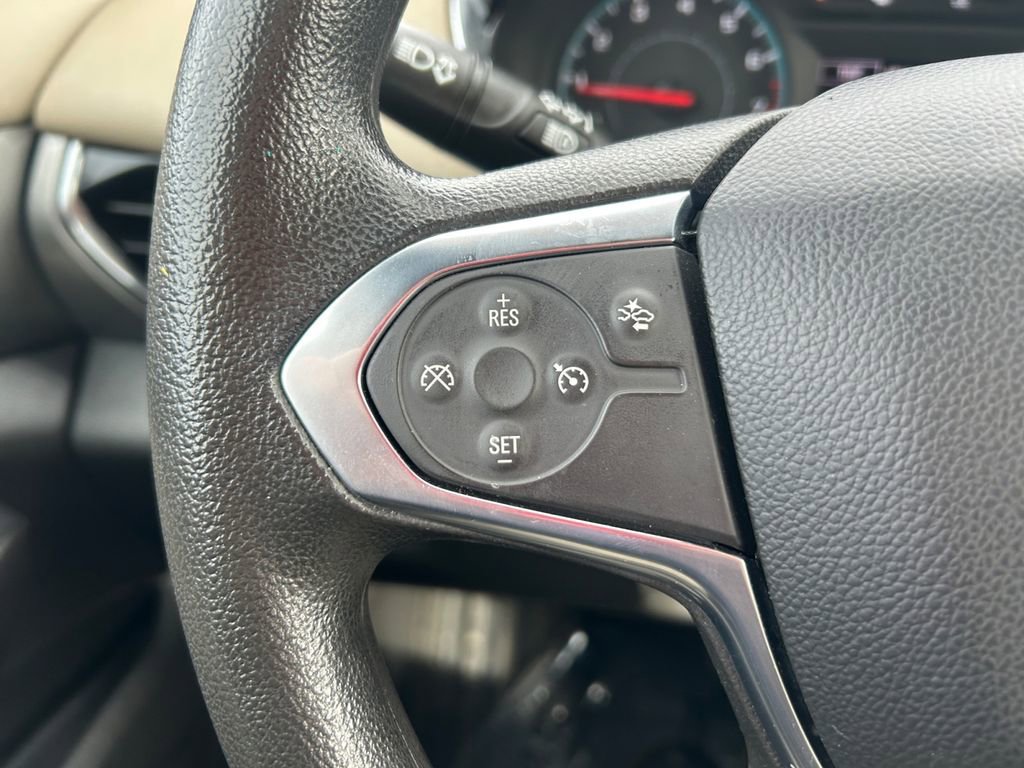 Used 2023 Chevrolet Traverse LS w/ Safety Package image 20