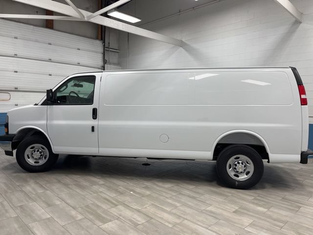 New 2026 Chevrolet Express 3500 Extended w/ Driver Convenience Package RWD image 4
