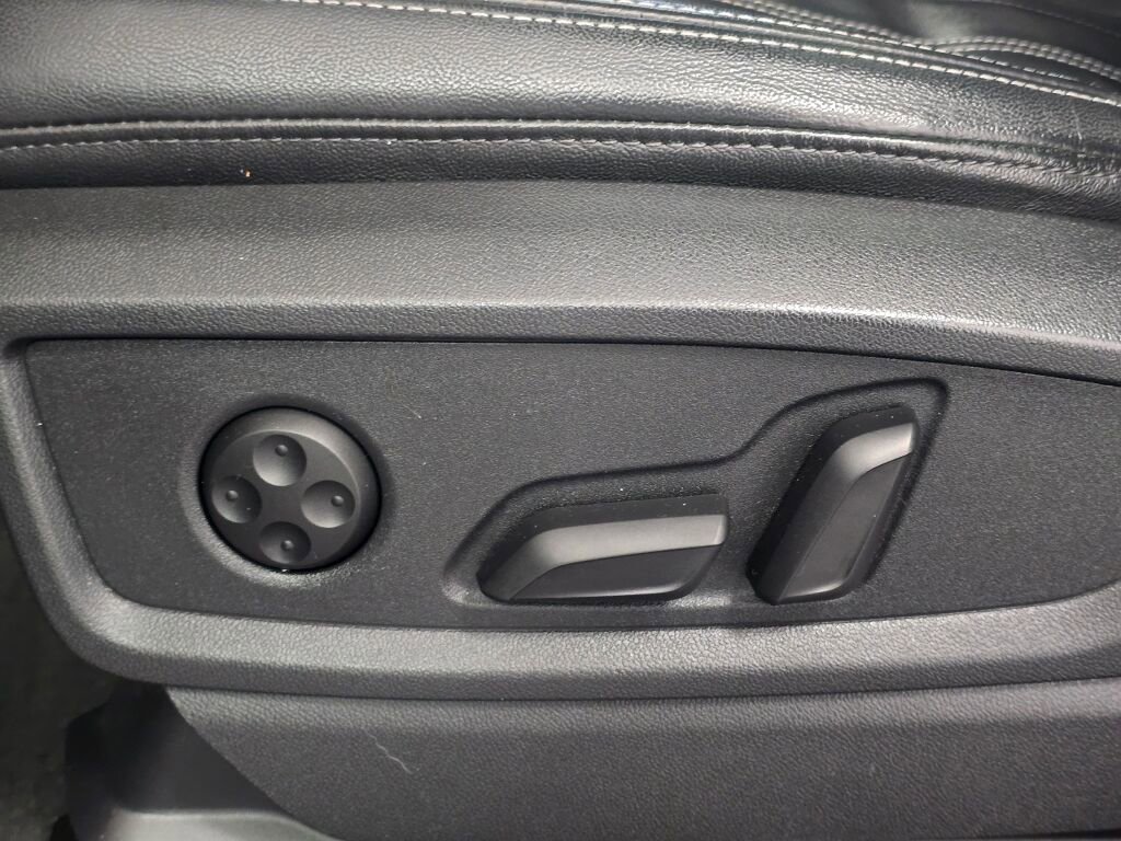 Used 2022 Audi Q5 2.0T Premium w/ Convenience Package image 37