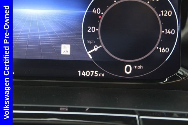 Used 2025 Volkswagen Atlas Cross Sport SEL R-Line AWD/4WD image 37