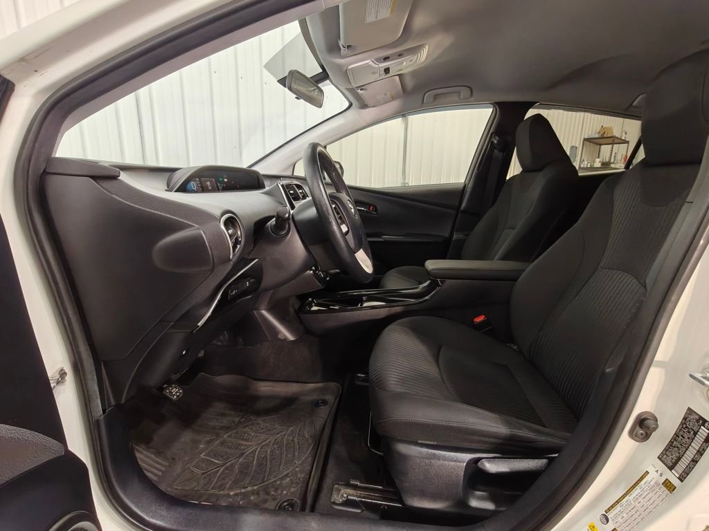 Used 2016 Toyota Prius Three image 21