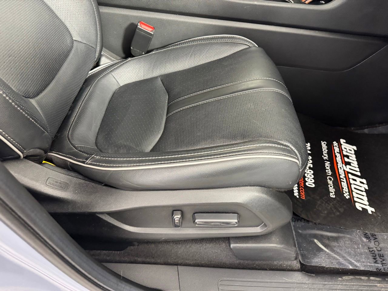 Used 2025 Honda Pilot Elite image 35