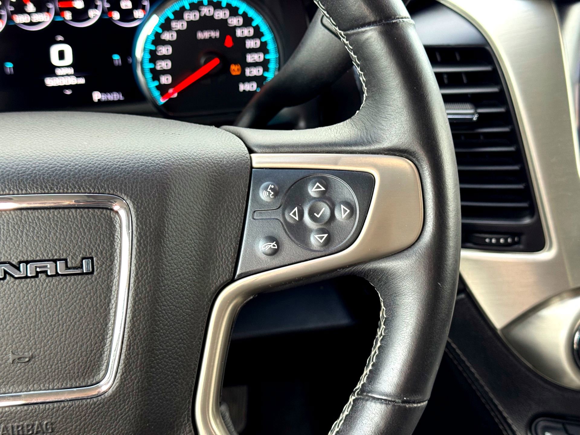 Used 2018 GMC Yukon Denali w/ Open Road Package image 29