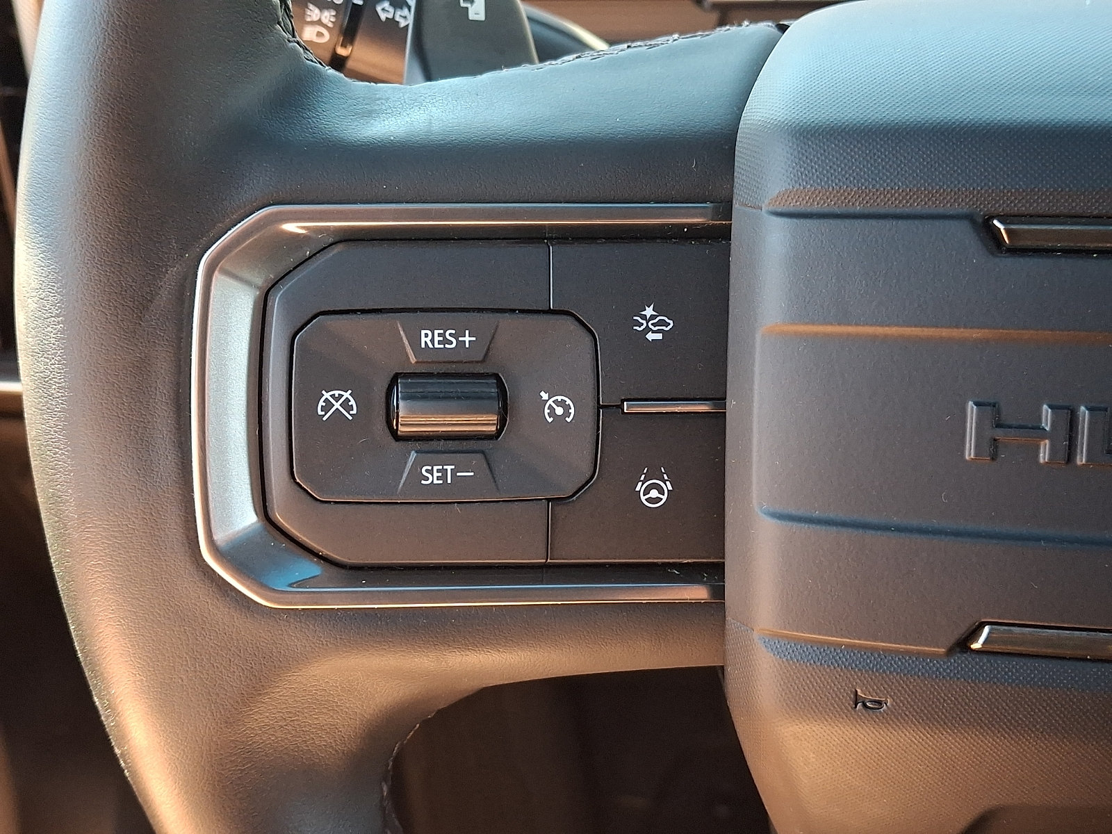 Used 2024 GMC Hummer EV 3X w/ Omega Edition AWD/4WD image 29