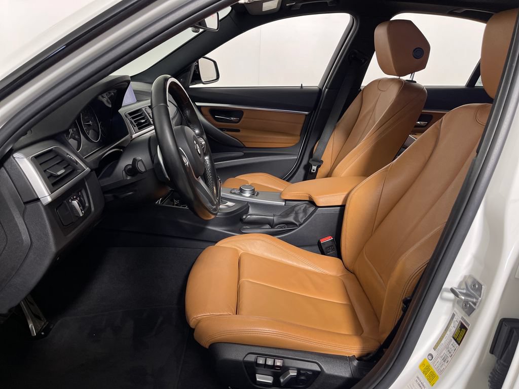 Used 2018 BMW 340i Sedan w/ Premium Package RWD image 12
