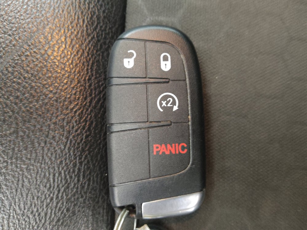 Used 2020 Jeep Compass Latitude AWD/4WD image 32