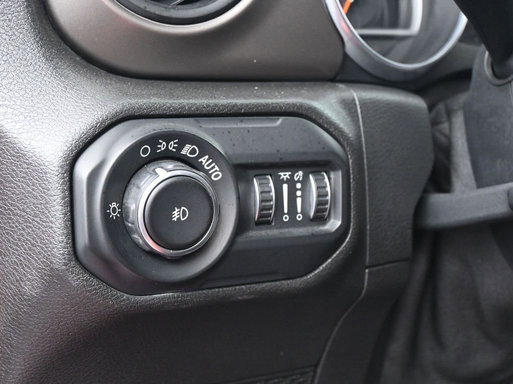 Used 2018 Jeep Wrangler Unlimited Sport S image 14