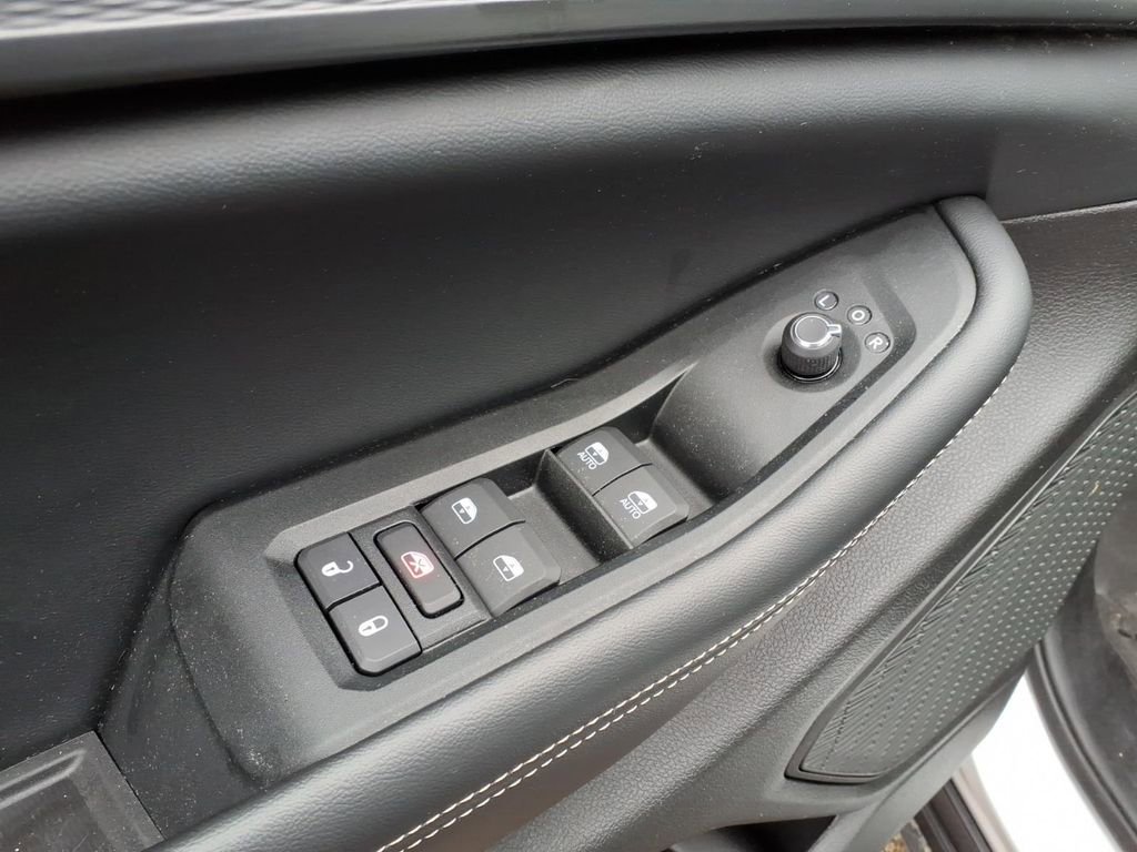 Used 2024 Jeep Grand Cherokee Altitude image 15