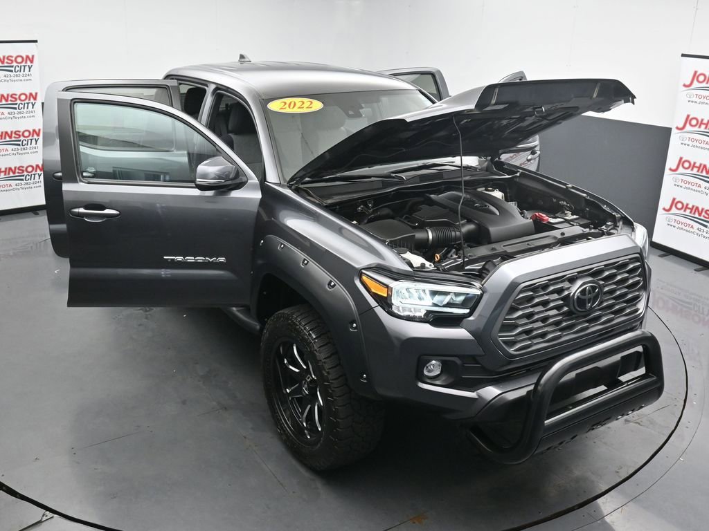 Used 2022 Toyota Tacoma TRD Off-Road w/ Technology Package image 39