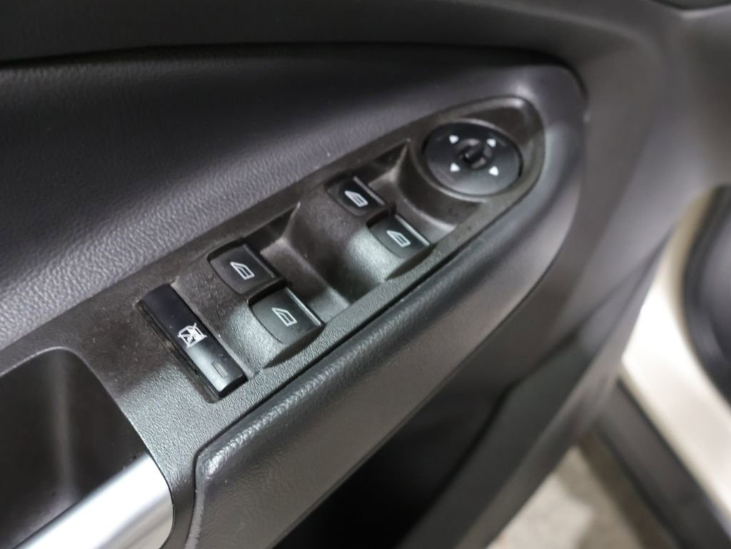Used 2017 Ford Escape SE w/ SE Sport Appearance Package AWD/4WD image 15