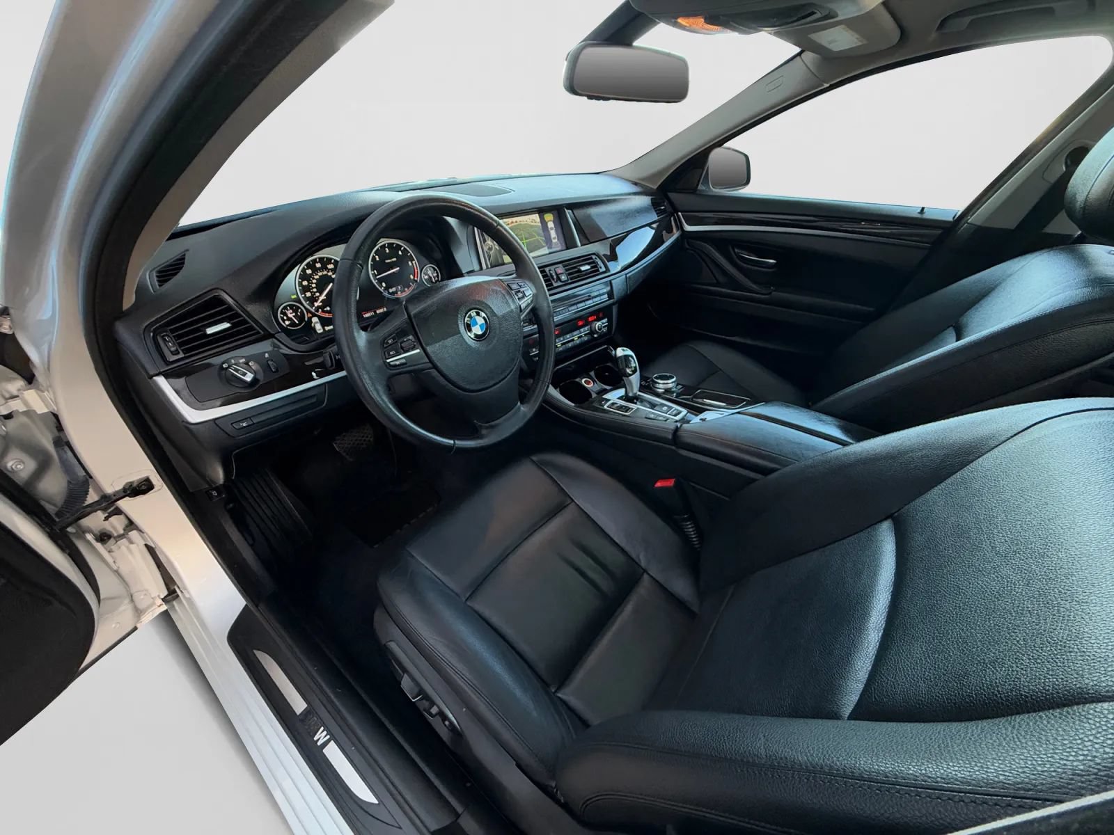 Used 2014 BMW 535d xDrive AWD/4WD image 12