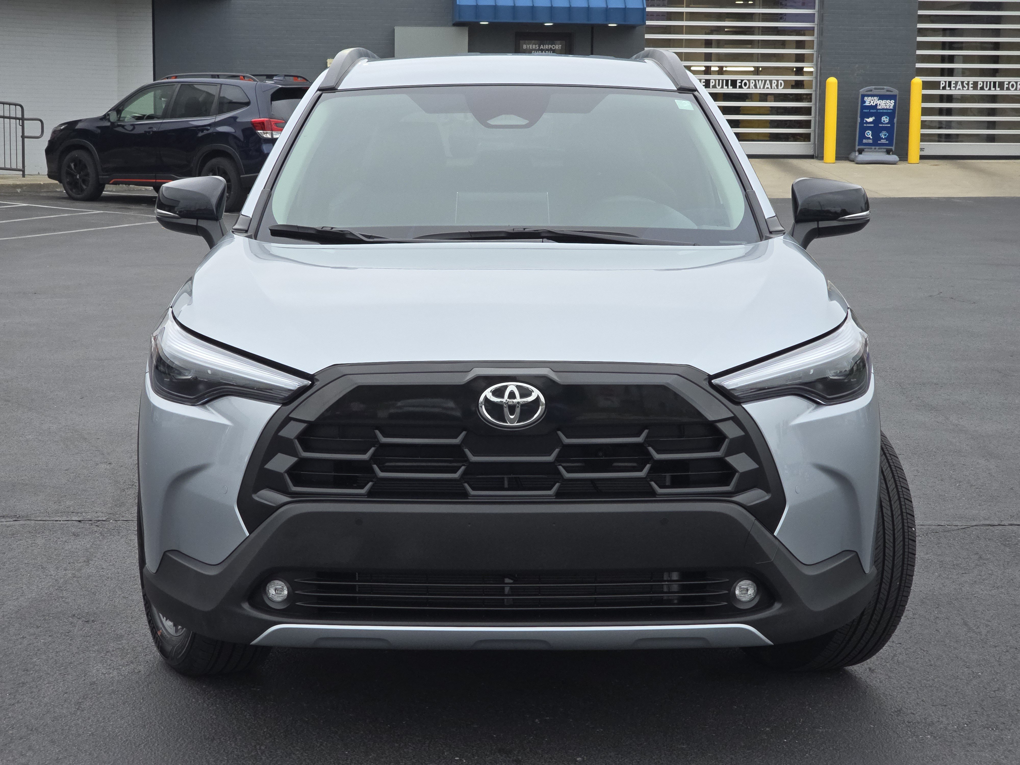 Used 2026 Toyota Corolla Cross XLE AWD/4WD image 2