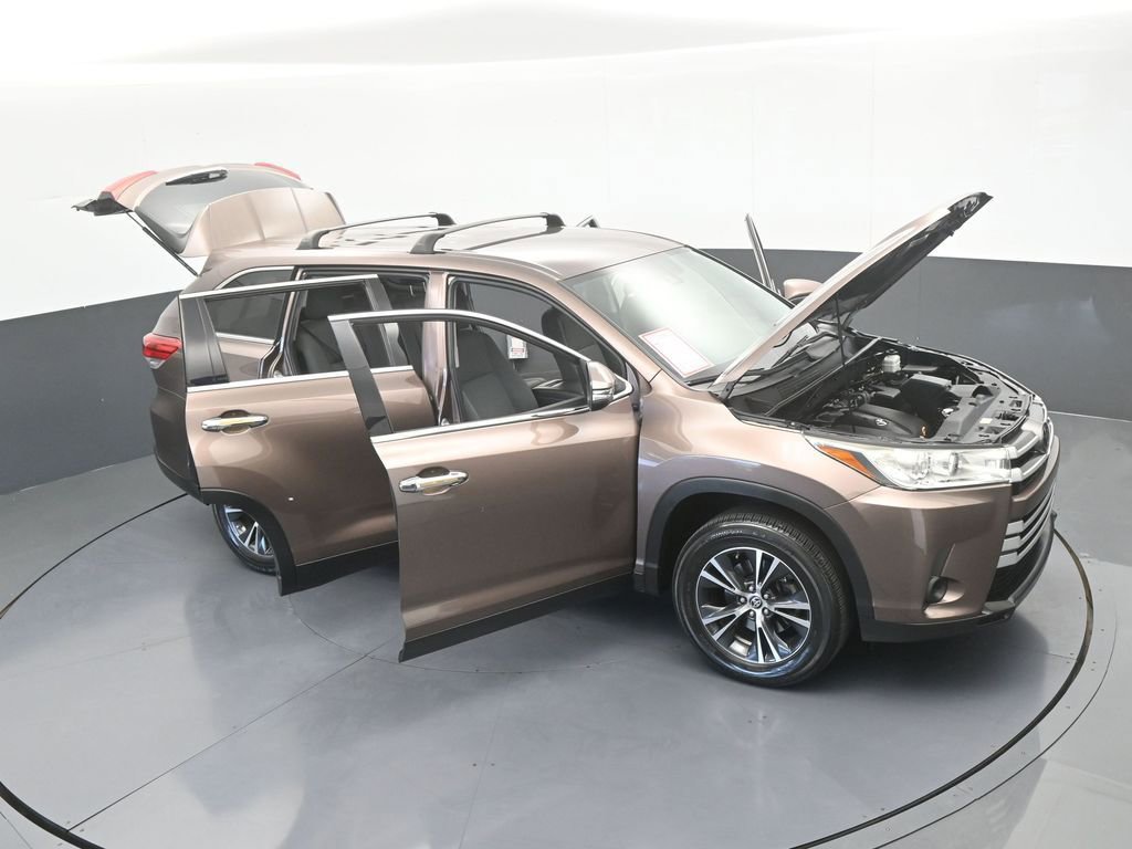 Used 2019 Toyota Highlander LE FWD image 68