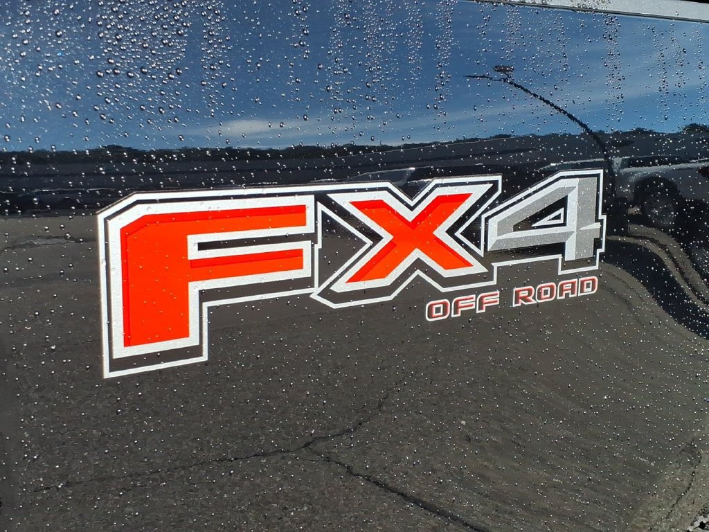 New 2026 Ford F250 Platinum w/ FX4 Off-Road Package AWD/4WD image 10