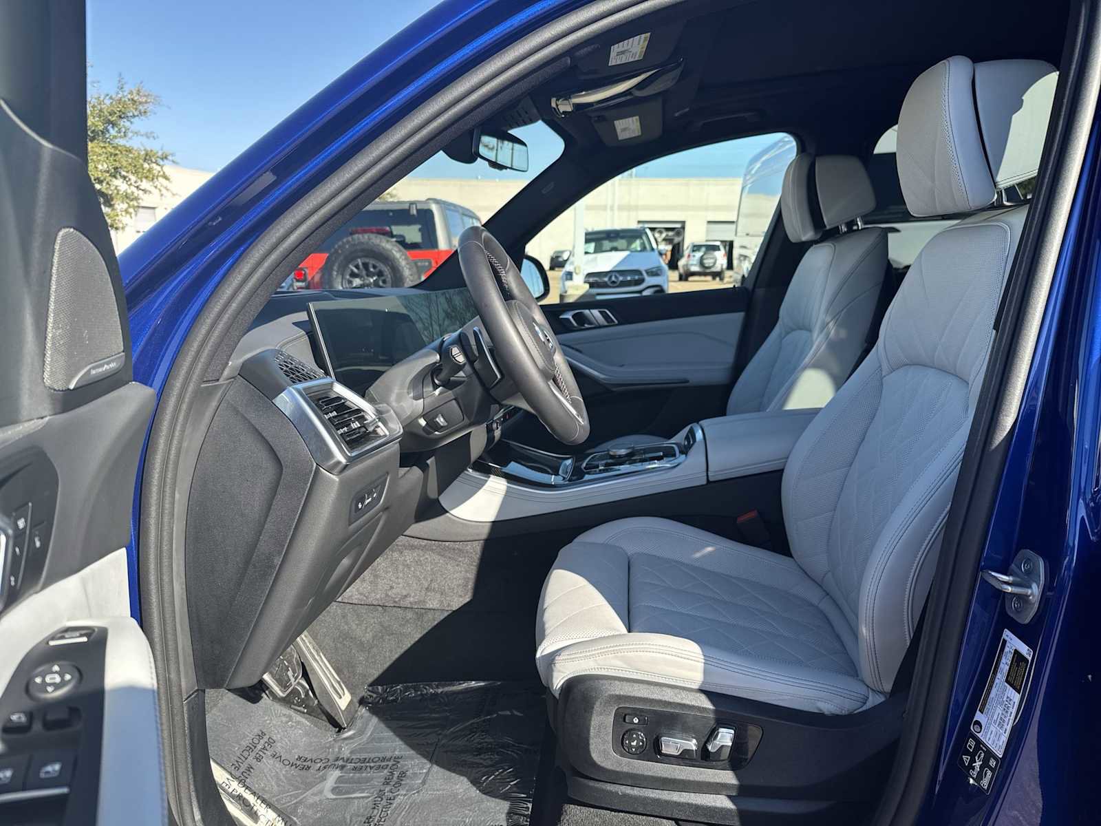Used 2026 BMW X5 M60i image 2
