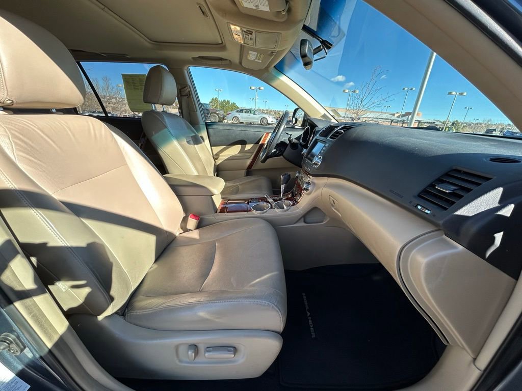 Used 2011 Toyota Highlander Limited image 33