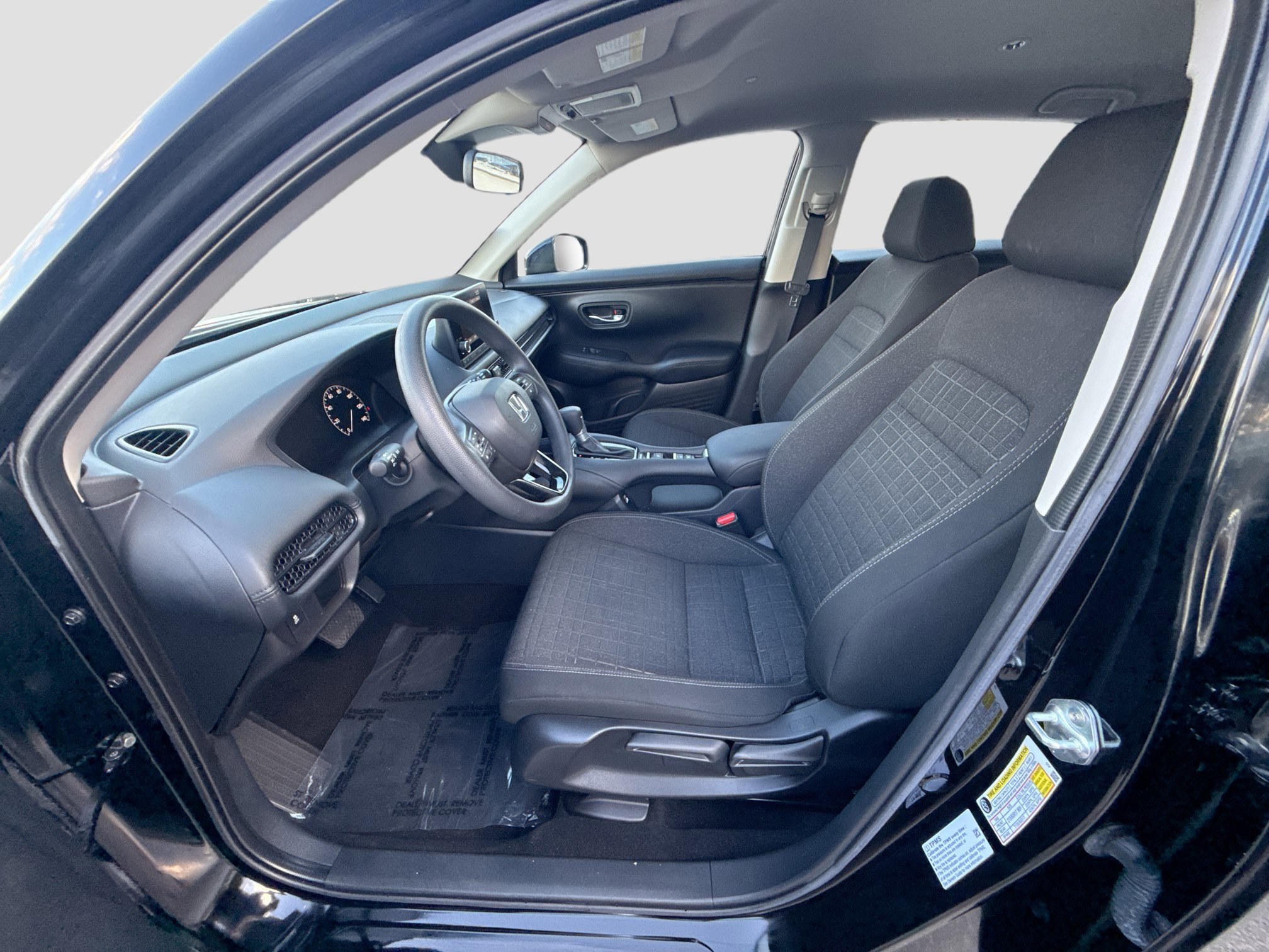 Used 2023 Honda HR-V LX image 18