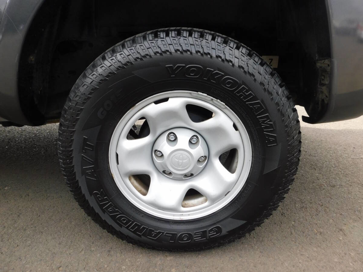 Used 2013 Toyota Tacoma PreRunner w/ SR5 Pkg RWD image 25